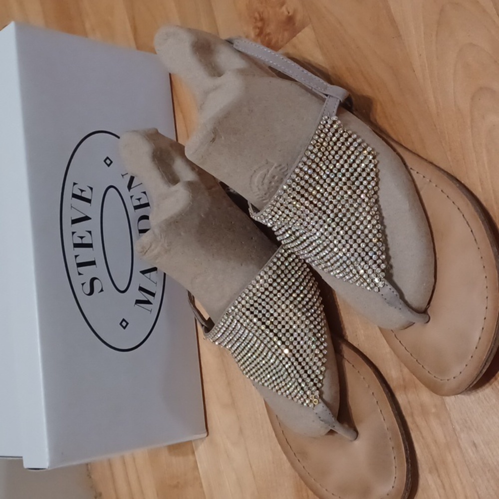 Steve Madden shiny sandals size 8 - Picture 1 of 6